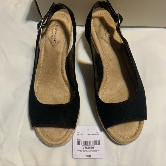 St. John's Bay Memory Foam Slingback Sandals. Size 7. Black with buckle. - Picture 1 of 15